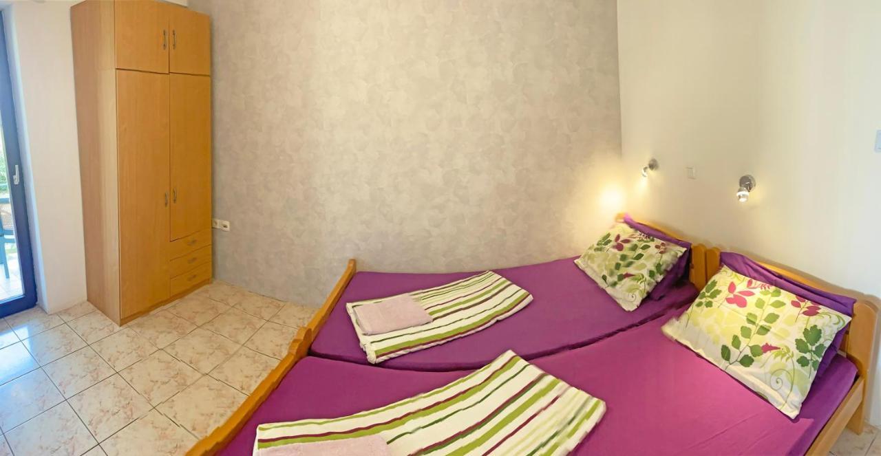 Apartments Vanessa Porec Bagian luar foto