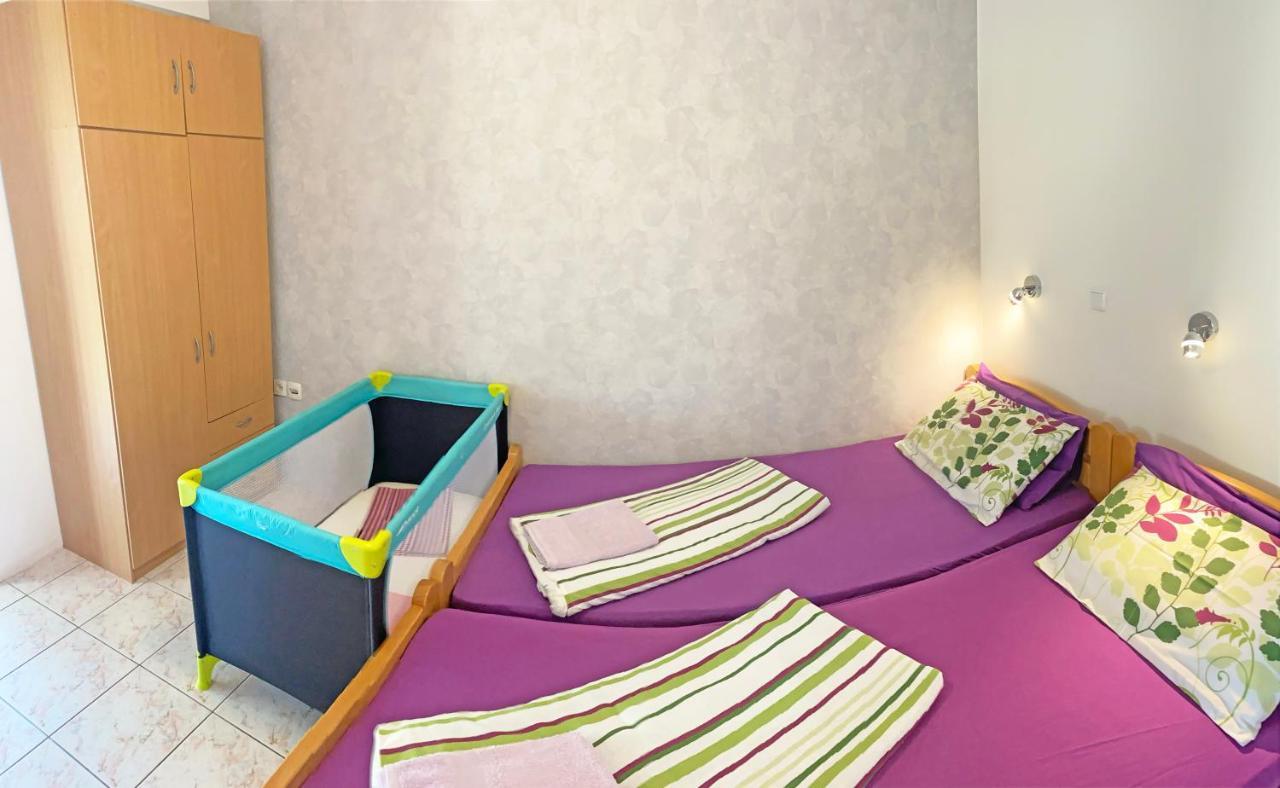 Apartments Vanessa Porec Bagian luar foto