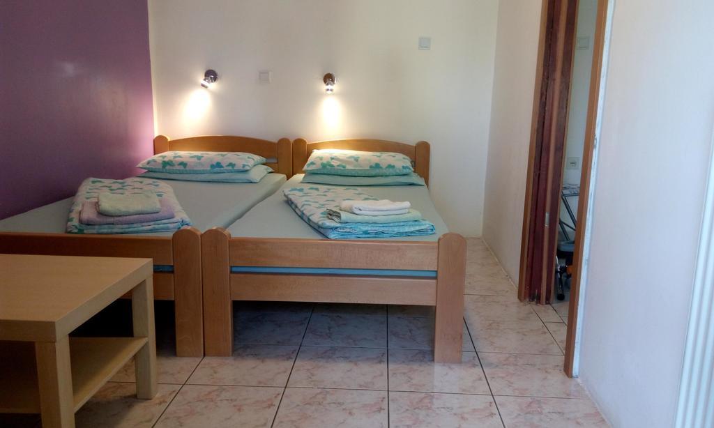 Apartments Vanessa Porec Bagian luar foto