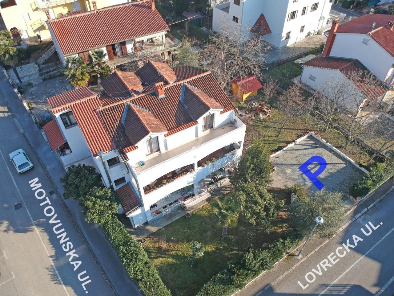 Apartments Vanessa Porec Bagian luar foto